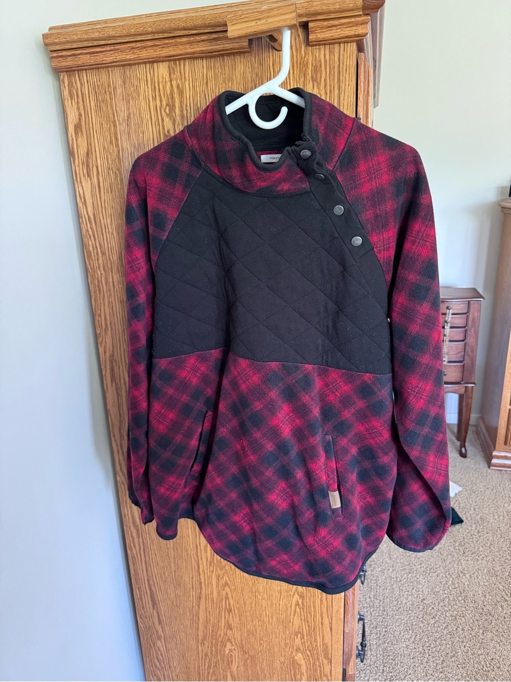 Maurices Red and Black Plaid Quilted Yoke Pullover Sweatahirt